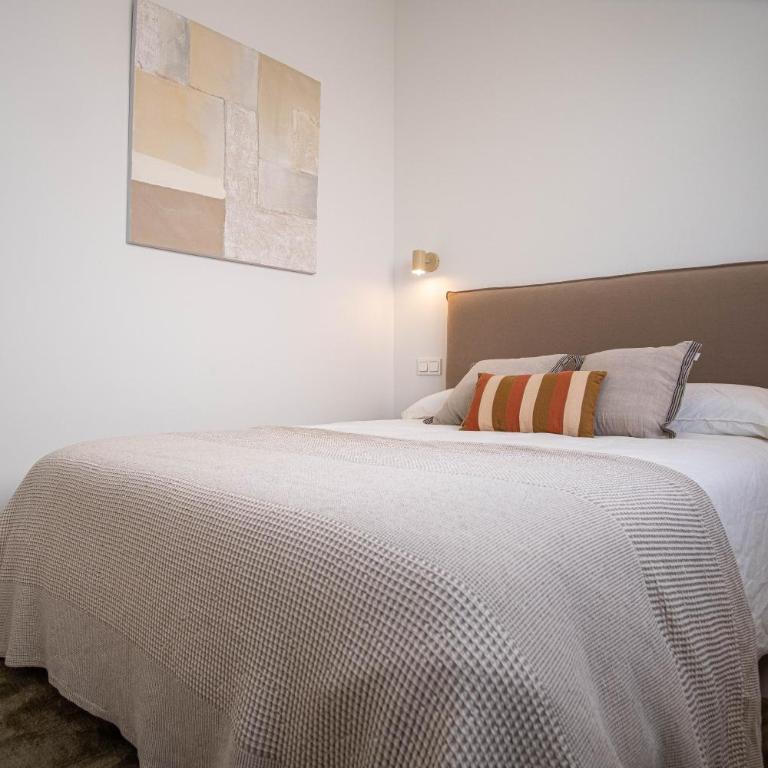 Luxury Villa Sunset Hills by ELE Apartments - Villa - 19