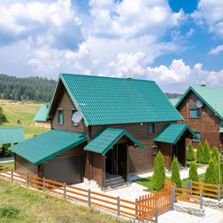 Cozy House near Savin Kuk - Three-Bedroom House - 4
