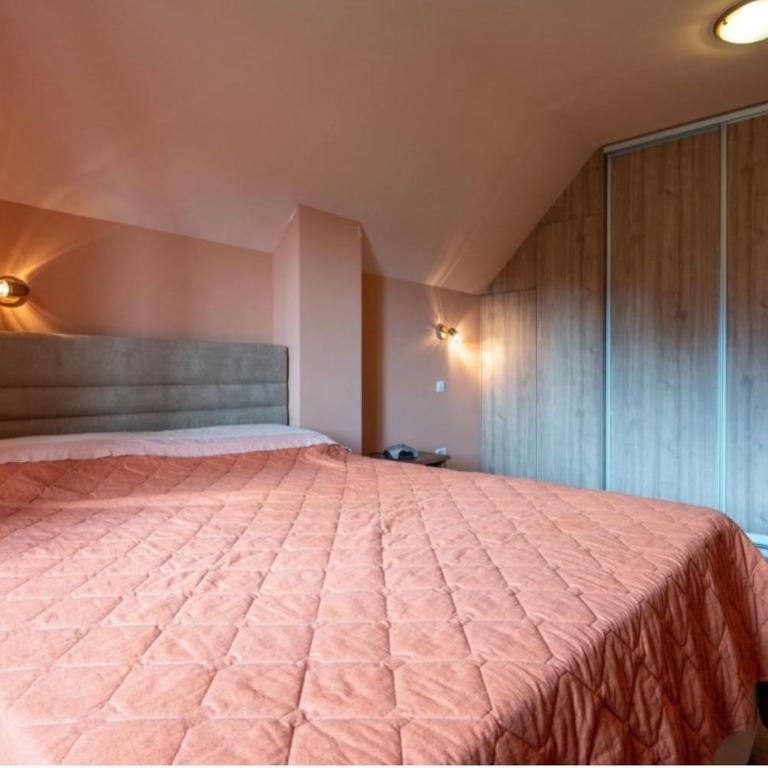 Cozy House near Savin Kuk - Three-Bedroom House - 16