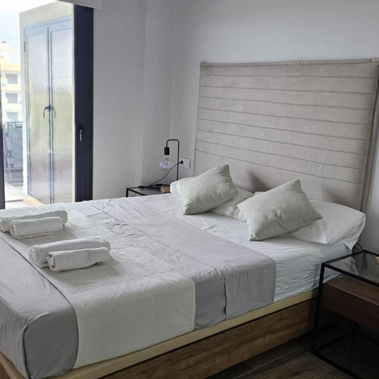CLAUDIA I Arenales Del Sol - Two-Bedroom Apartment - 14