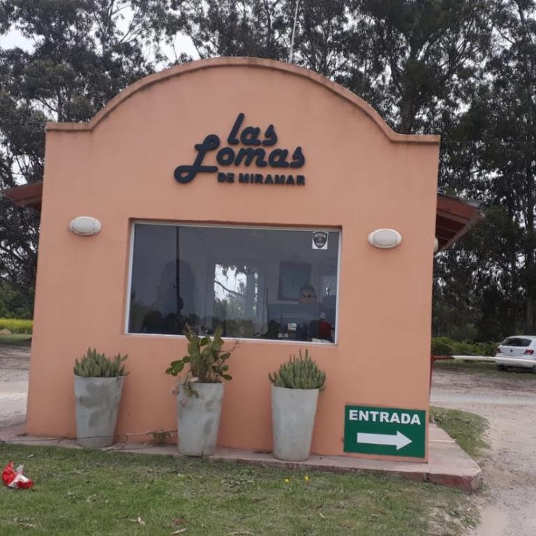 Casa en Country en Miramar 3 habitaciones - Cerca del Mar - Three-Bedroom House - 24