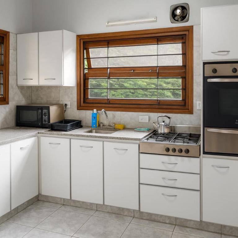 Casa en Country en Miramar 3 habitaciones - Cerca del Mar - Three-Bedroom House - 16