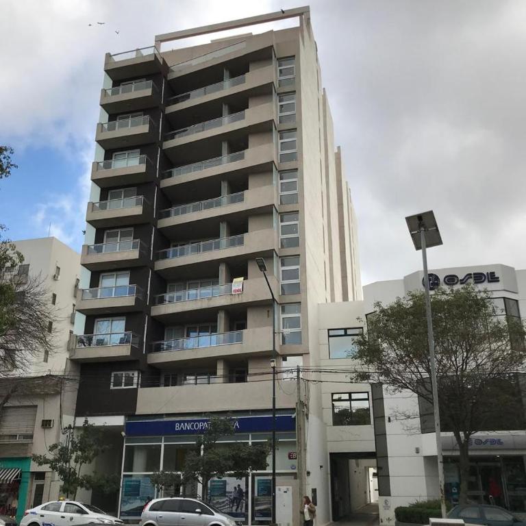 Dpto con vista a la plaza - Con Piscina y Gym en pleno centro - Apartamento de 1 dormitorio - 18
