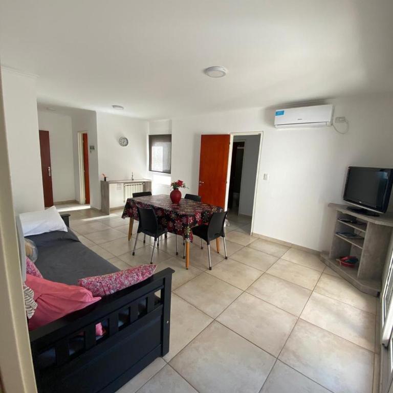 Dpto con vista a la plaza - Con Piscina y Gym en pleno centro - Apartamento de 1 dormitorio - 12