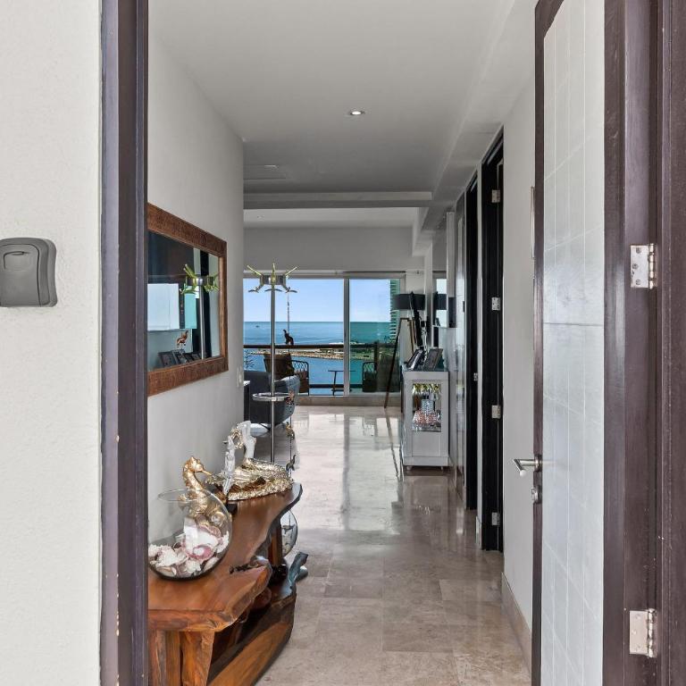 Deck12 Casino and Resort by Monyxbnb - Four-Bedroom Platinum Apartment - 48
