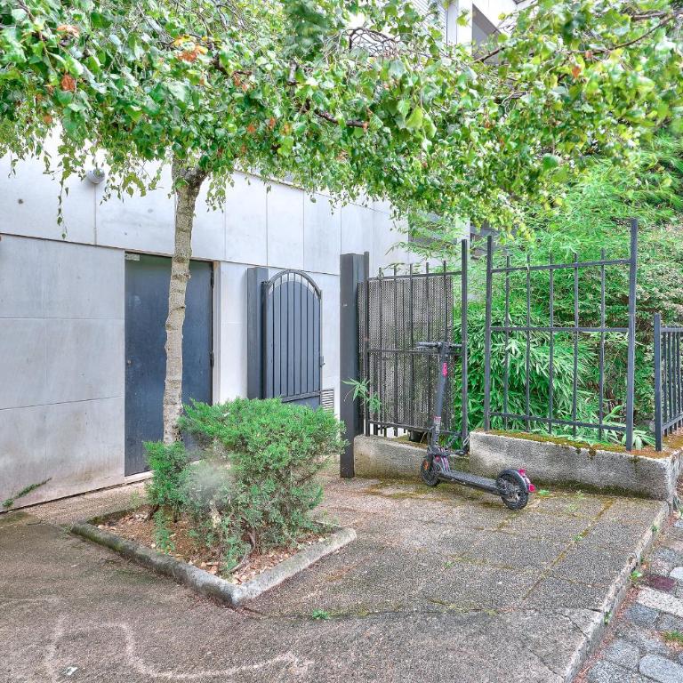ParisConciergerie - 2BR apartment 4 people - Two-Bedroom Apartment - 15