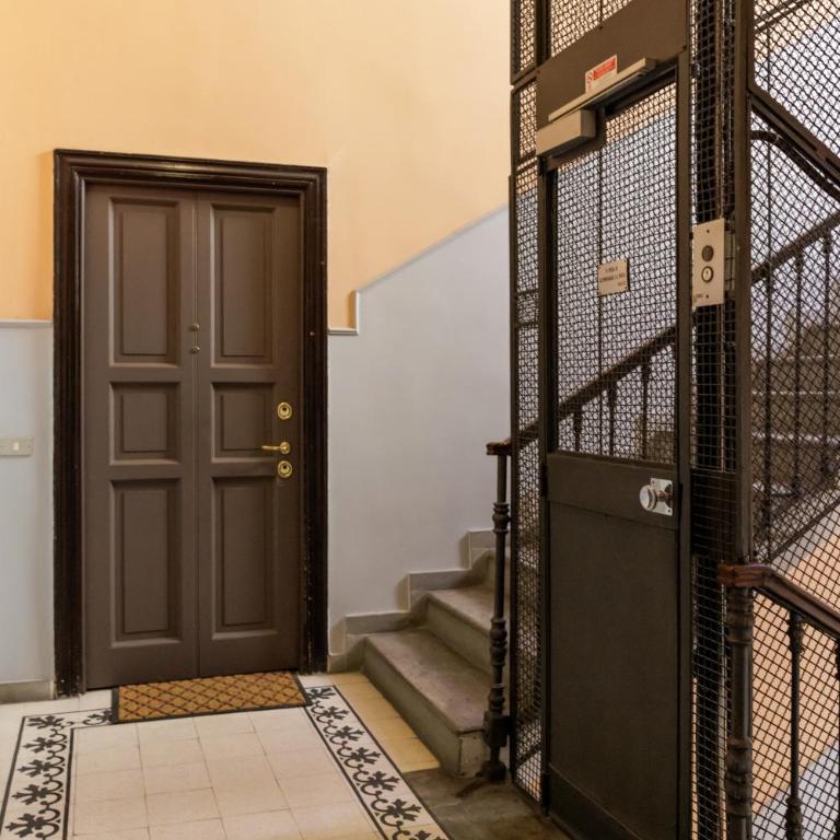 Duomo a 15 minuti a piedi - Suite Balcone WiFi - Appartamento con 1 Camera da Letto - 18