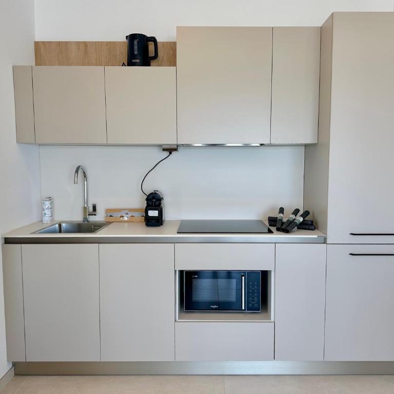 Florida Apartments - Appartamento con 2 Camere da Letto, Balcone e Vista mare - 3