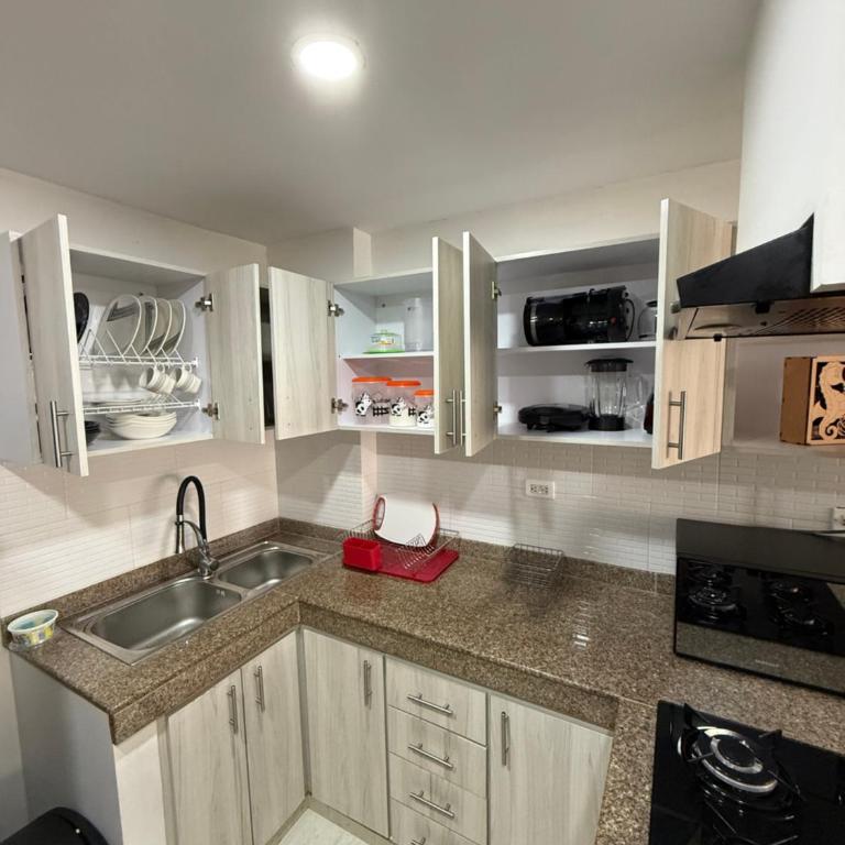 Apartamento Modelo 8 Huéspedes Centro de Pasto 3 Dormitorios 2 baños Apto201 - Apartamento de 3 dormitorios - 4