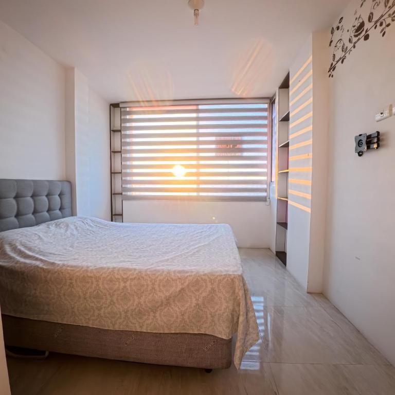 Casa en Manta con piscina junto a la PLAYA - Three-Bedroom Villa - 9