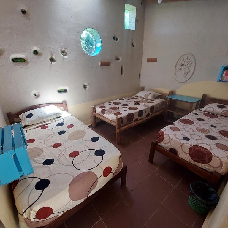 El Jardin - Triple Room with Shared Bathroom - 2