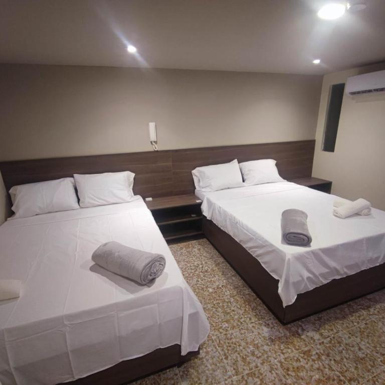 Hotel Cadiz IN - Habitación cuádruple - 2