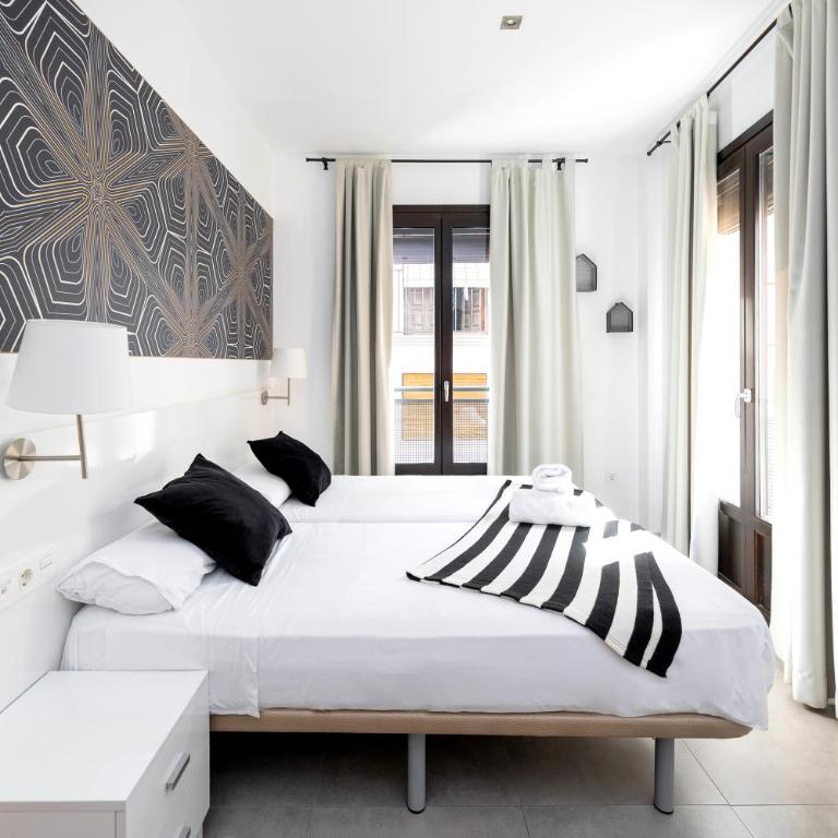Nest Flats Granada - One-Bedroom Family Apartment - 1