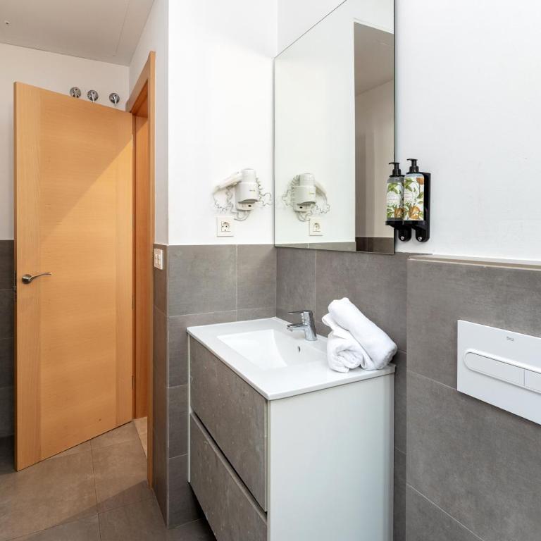 Nest Flats Granada - One-Bedroom Family Apartment - 7