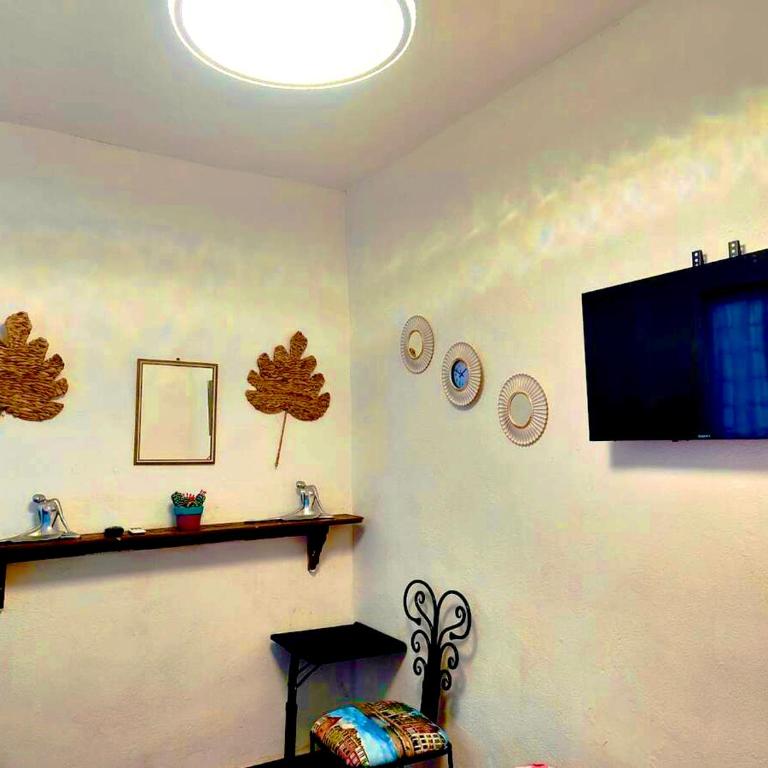 Habitaciones a 8 min de Plaza bella y Almenares - Habitación Doble con baño compartido - 5