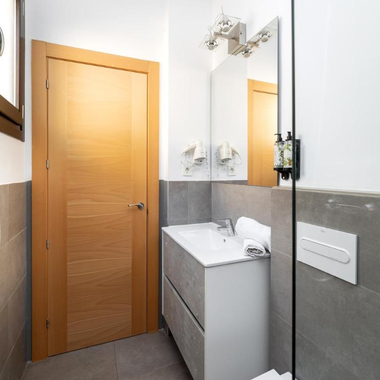 Nest Flats Granada - One-Bedroom Family Apartment - 22