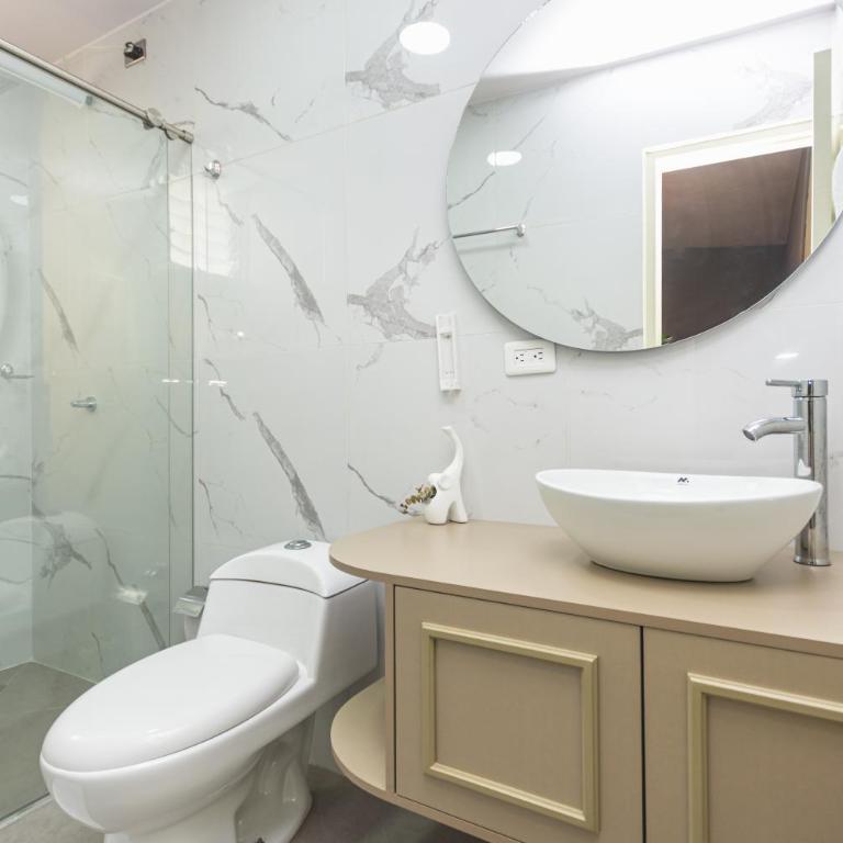 Hotel Chromatic - Standard Double Room - 5