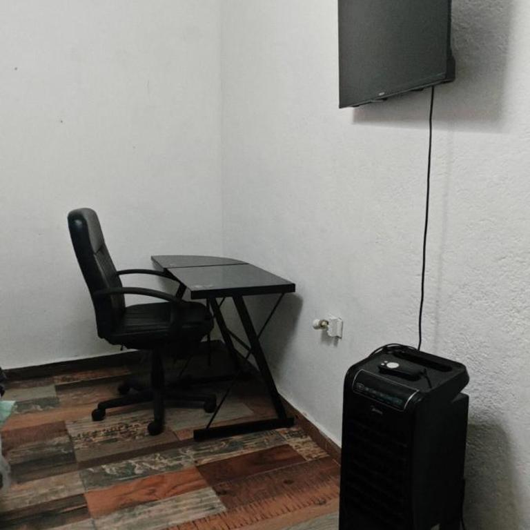 Habitaciones a 8 min de Plaza bella y Almenares - Habitación Doble con baño compartido - 1