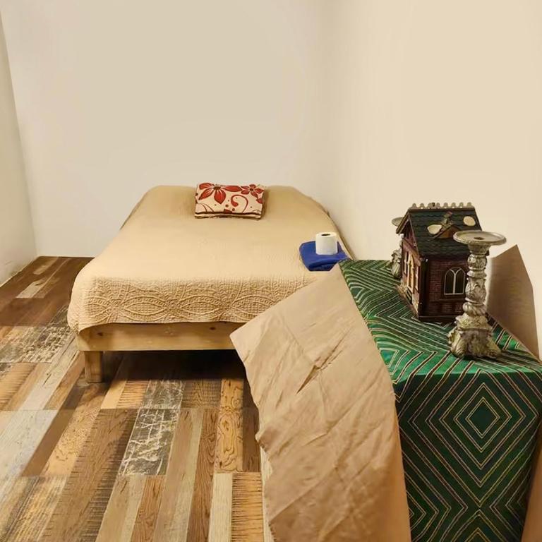 Habitaciones a 8 min de Plaza bella y Almenares - Habitación Doble con baño compartido - 3