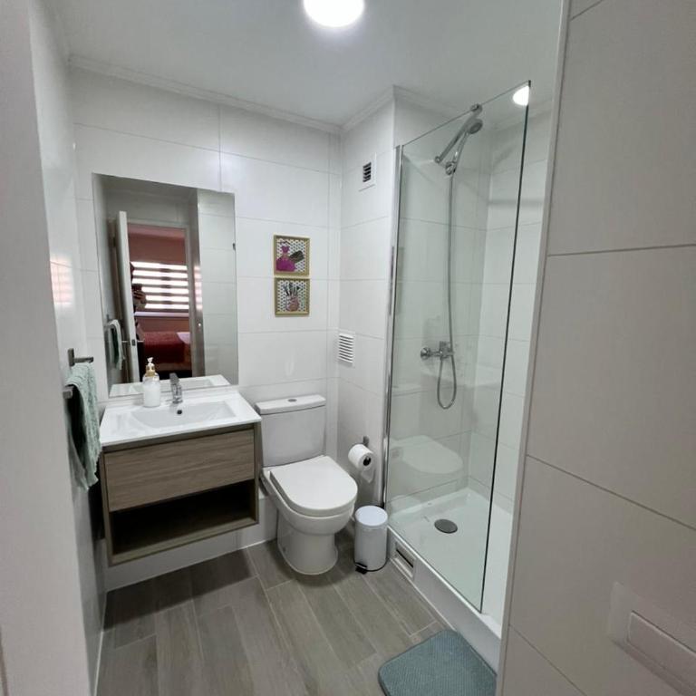 Urbano y céntrico dpto - Two-Bedroom Apartment - 4