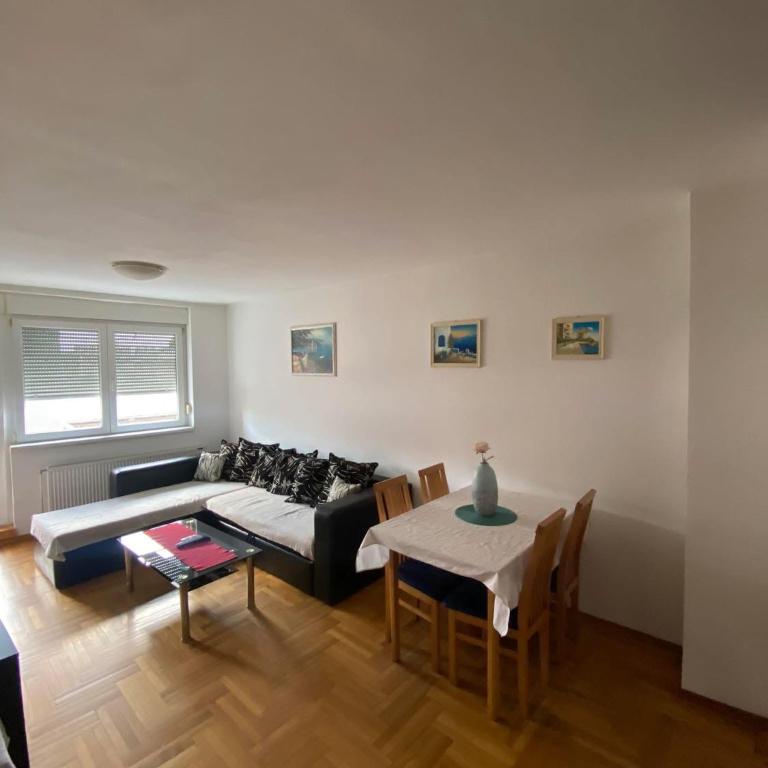 Novi Sad - Apartman sa 2 Spavaće Sobe - 7