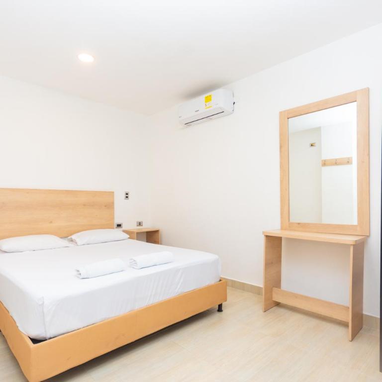Hotel Villa Real 70 Laureles - Superior Double Room - 1