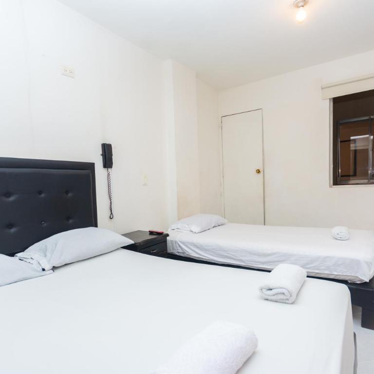 Hotel Villa Real 70 Laureles - Standard Triple Room - 4