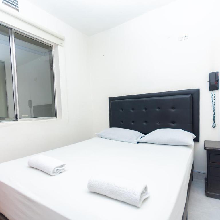 Hotel Villa Real 70 Laureles - Standard Triple Room - 3