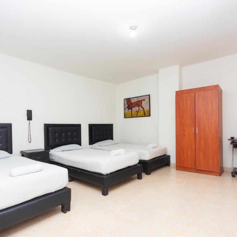 Hotel Villa Real 70 Laureles - Basic Triple Room - 3