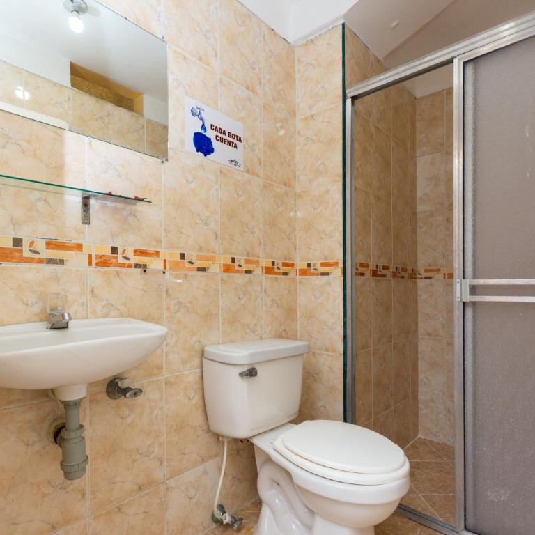 Hotel Villa Real 70 Laureles - Basic Triple Room - 6