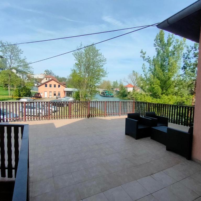 Riverside Panorama Apartment 2 near City Center Brko 2 - Apartman sa 1 Spavaćom Sobom - 8
