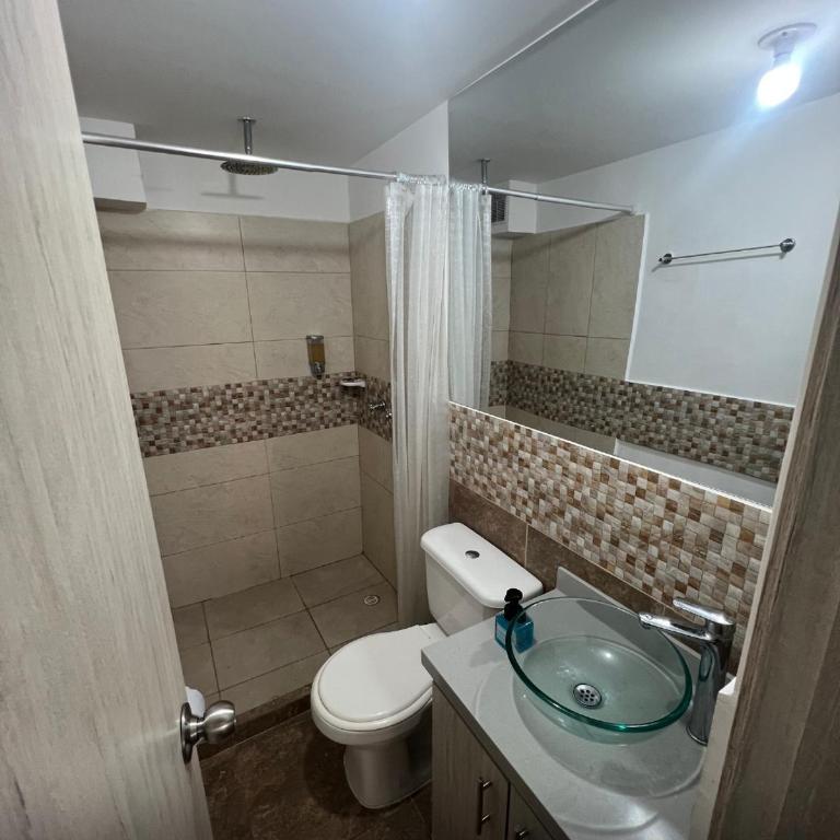 Alojamiento Familiar para 21 - A 5min del Aeropuerto - Con 4 Pisincas - 3 Jacuzzi - By Molca Travel - Apartment - 3