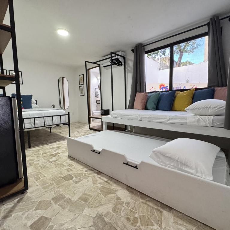 The Boat House Suites - Family Room with Private Bathroom - 6