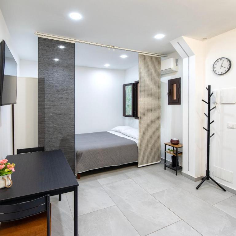 Apartment Fortuna - City Center - One-Bedroom Apartment - 13