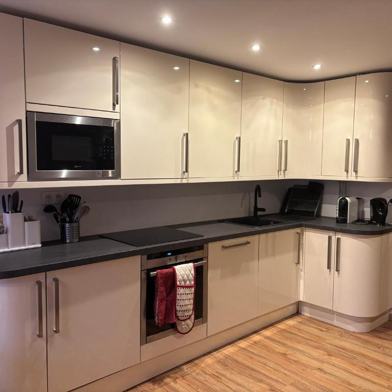 L'Arcelle VT - Appartamento con 3 Camere da Letto e Vista Montagna - 4