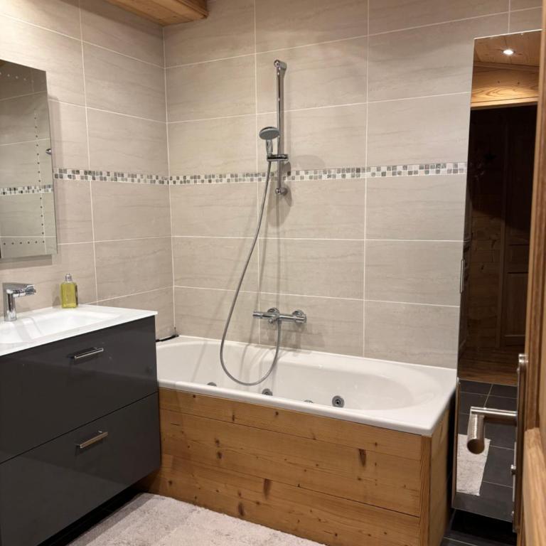 L'Arcelle VT - Appartamento con 3 Camere da Letto e Vista Montagna - 23