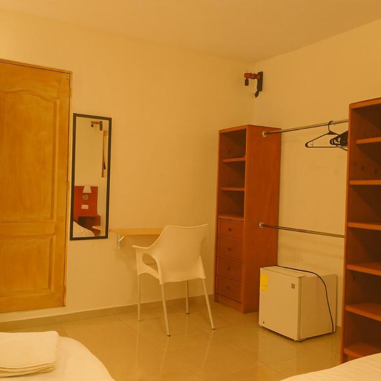 Guest house La Casa del Quetzal - Double Room with Private Bathroom - 3