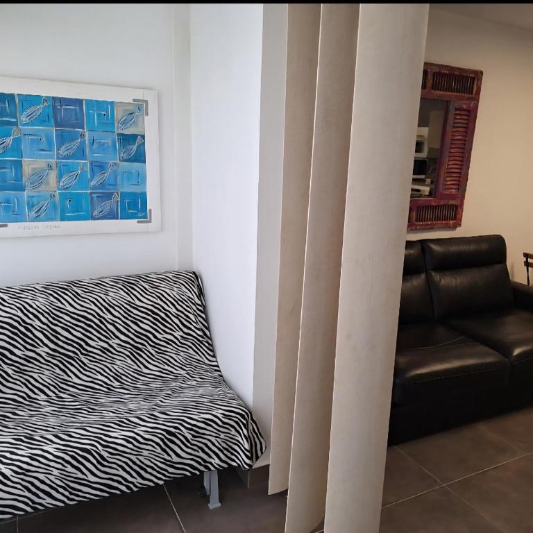 STUDIO Cosy rez de jardin climatisation parking wifi - Studio with Terrace - 7