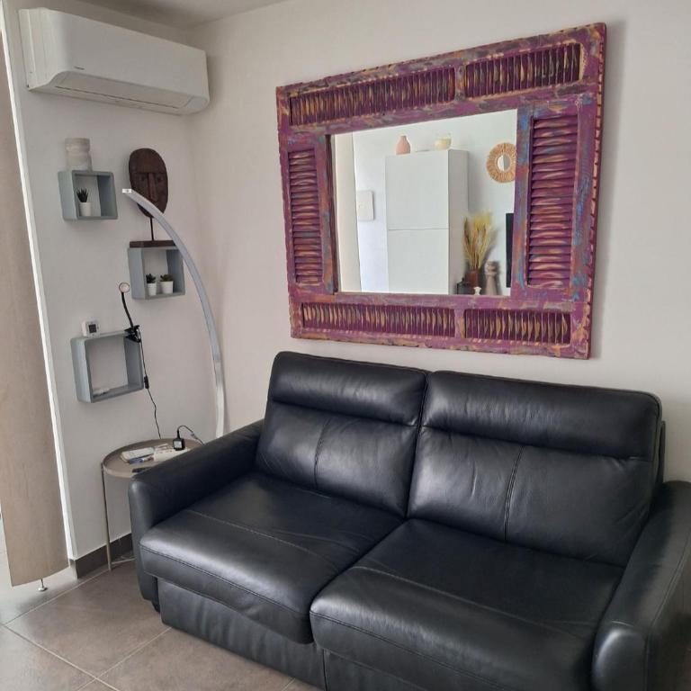 STUDIO Cosy rez de jardin climatisation parking wifi - Studio with Terrace - 4