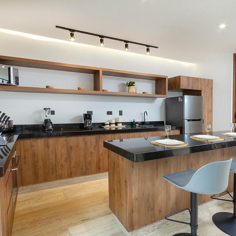 Moderno Depa 2BR con Alberca en Rooftop 5ta Avenida - Two-Bedroom Apartment - 3