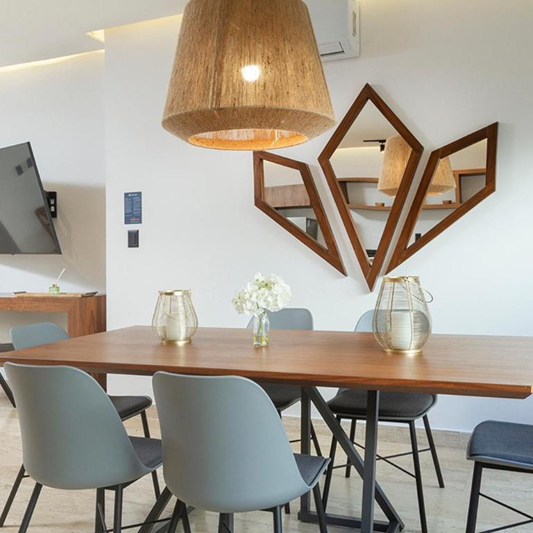 Moderno Depa 2BR con Alberca en Rooftop 5ta Avenida - Two-Bedroom Apartment - 13