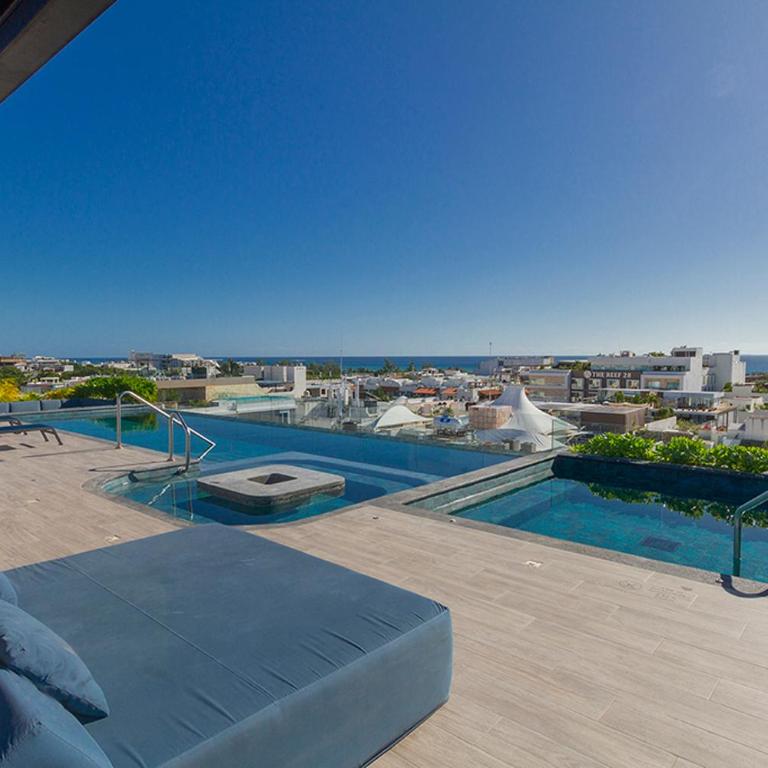 Moderno Depa 2BR con Alberca en Rooftop 5ta Avenida - Two-Bedroom Apartment - 20