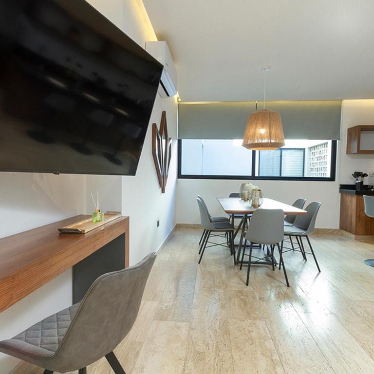 Moderno Depa 2BR con Alberca en Rooftop 5ta Avenida - Two-Bedroom Apartment - 22