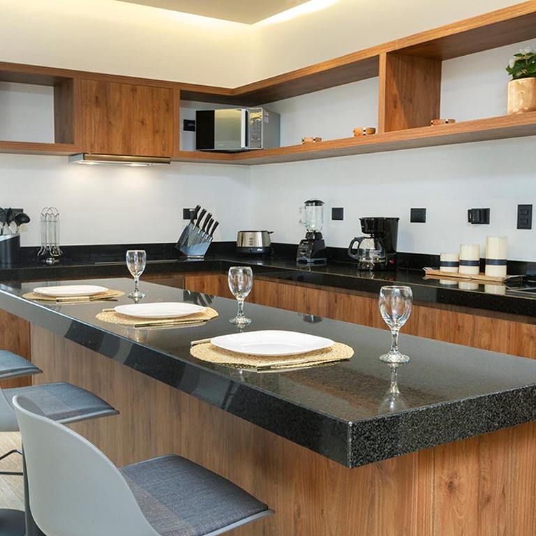 Moderno Depa 2BR con Alberca en Rooftop 5ta Avenida - Two-Bedroom Apartment - 23