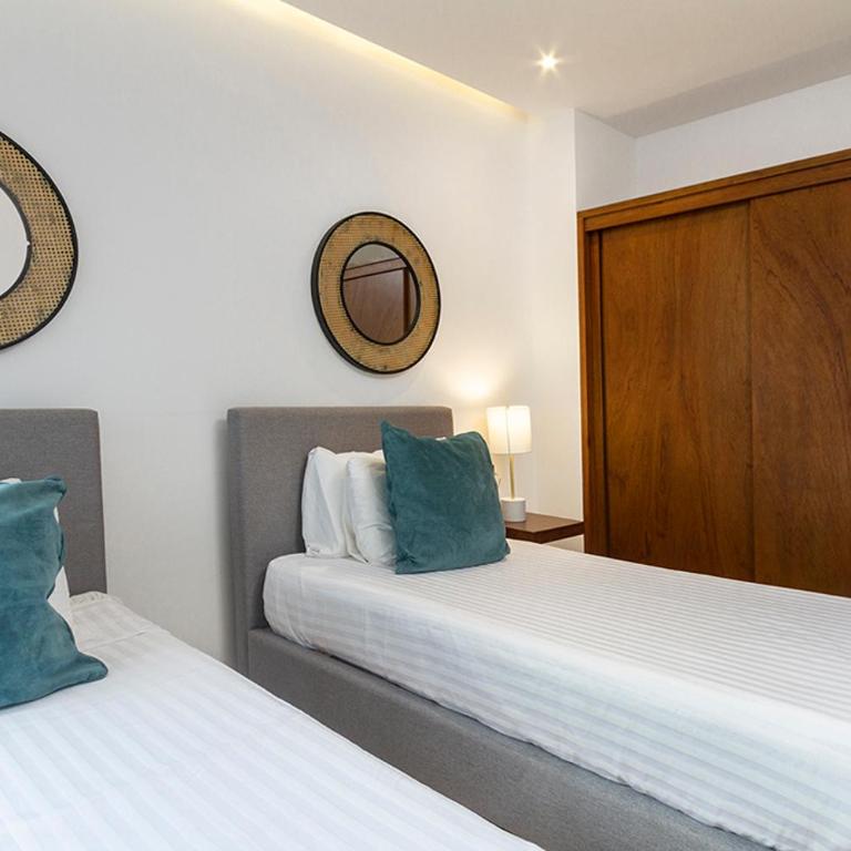 Moderno Depa 2BR con Alberca en Rooftop 5ta Avenida - Two-Bedroom Apartment - 25