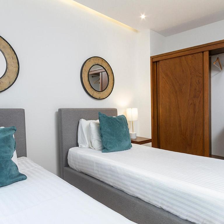 Moderno Depa 2BR con Alberca en Rooftop 5ta Avenida - Two-Bedroom Apartment - 33