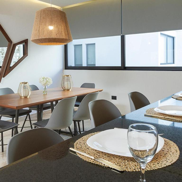 Moderno Depa 2BR con Alberca en Rooftop 5ta Avenida - Two-Bedroom Apartment - 41