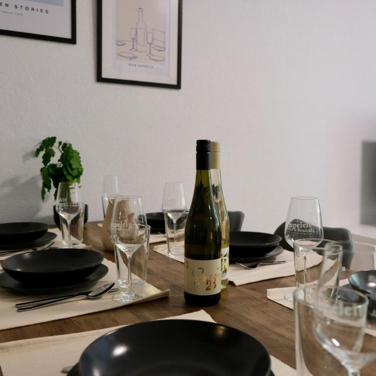 Spacious Design Apartment Würzburg Altstadt I FREE WINE AND COFFEE - Apartment mit 2 Schlafzimmern - 4