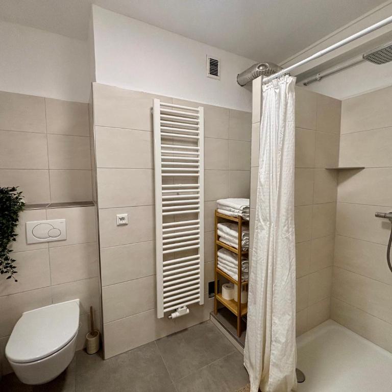 Spacious Design Apartment Würzburg Altstadt I FREE WINE AND COFFEE - Apartment mit 2 Schlafzimmern - 17