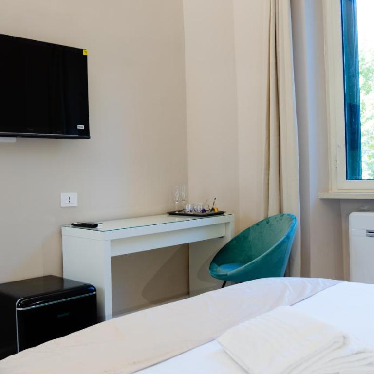 Suites 215 Colosseum - Guesthouse - Camera Matrimoniale Deluxe - 9